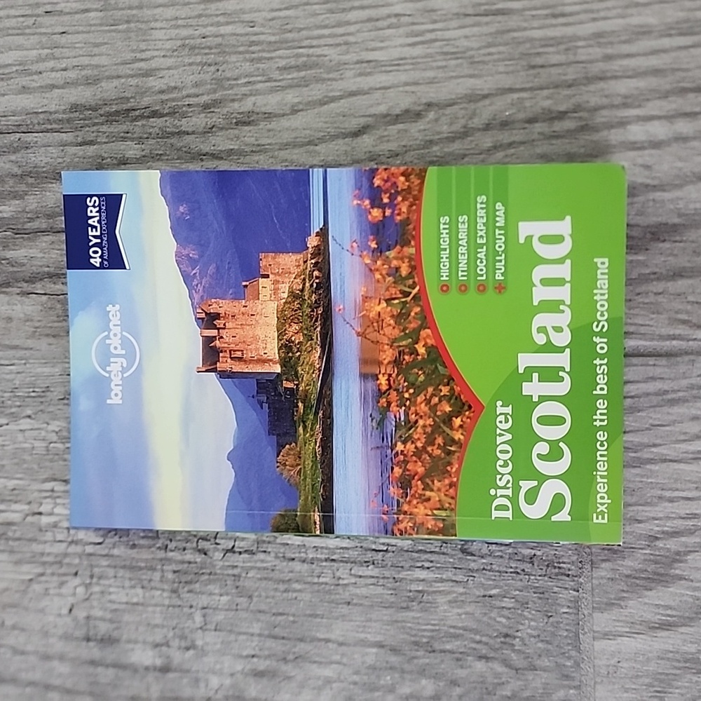 Lonely Planet Discover Scotland book